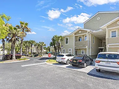 2 bed, 955 sqft, $2,600 — Photo 2
