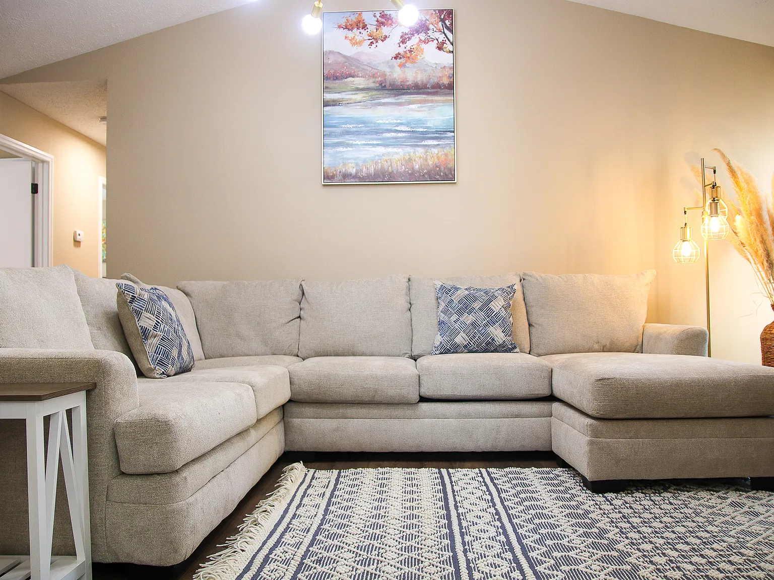 3 bed, 1084 sqft, $3,400 — Photo 4
