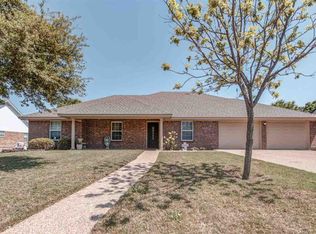 1101 S Marable St, West, TX 76691