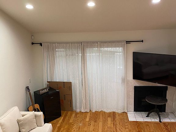 3rd image of 18332 Collins St Unit E