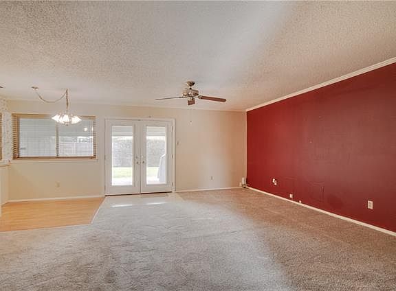 3rd image of 1520 Eastside Dr