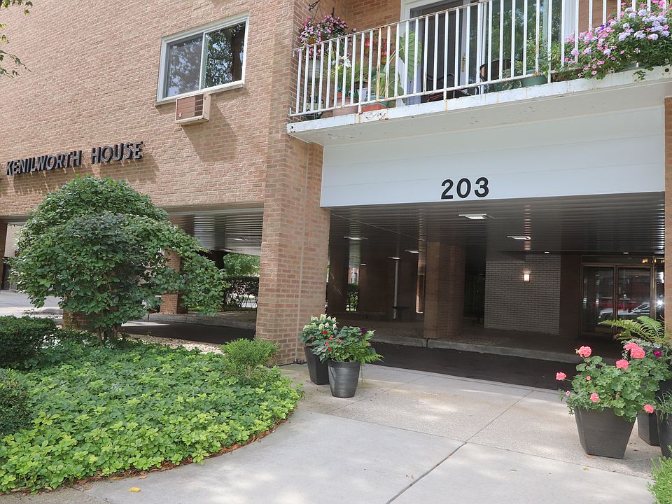 1st image of 203 N Kenilworth Ave APT 4J