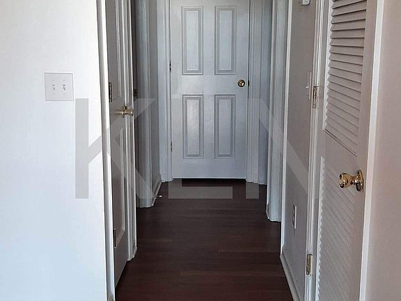 4th image of 1114 Byrd St