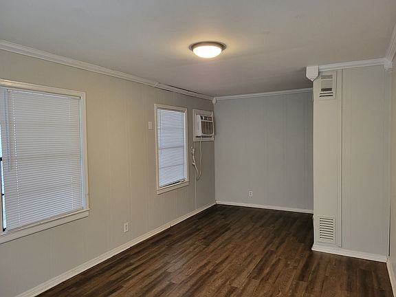 3rd image of 1717 9th Ave