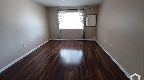 728 Oaks Field Rd — Photo 17