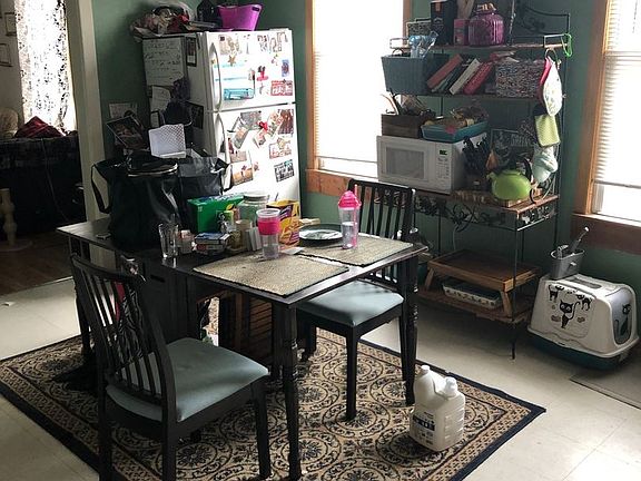 4th image of 3614 W Belmont Ave APT 2R