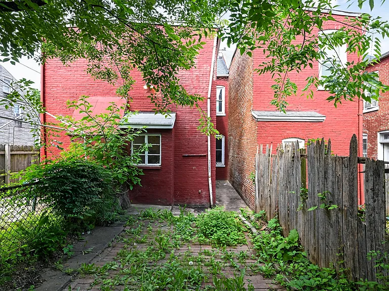361 Beaver St — Photo 15