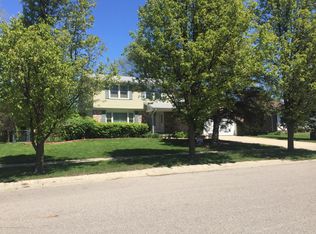 5110 Southwick Cir, Lansing, MI 48917