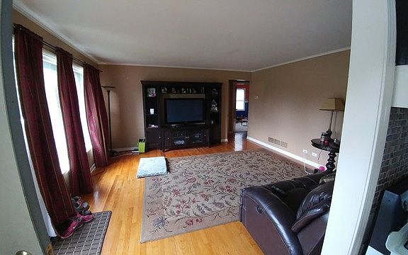 5th image of 138 N Linden Ave