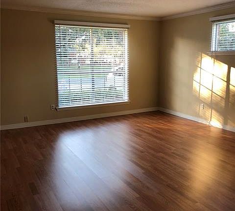 3rd image of 4212 Chateau Blvd #A