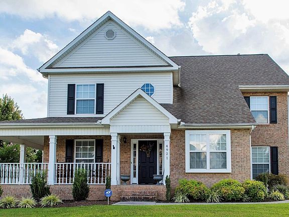 4th image of 4921 Ivy Rose Dr