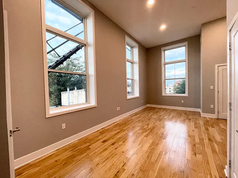 1521-1523 W Girard Ave #206 — Photo 9