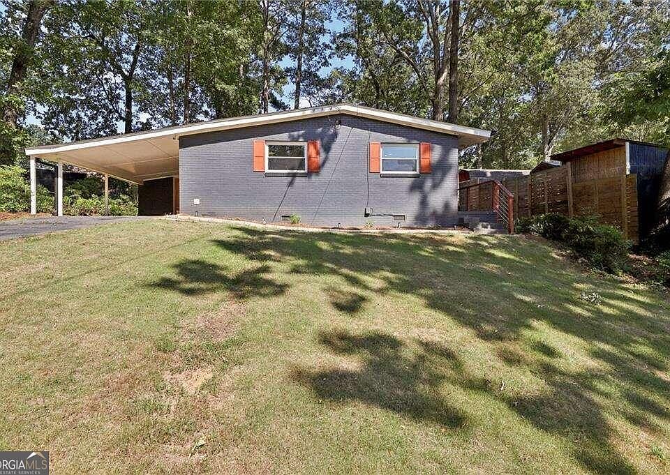 1st image of 530 Cobb Cir SE
