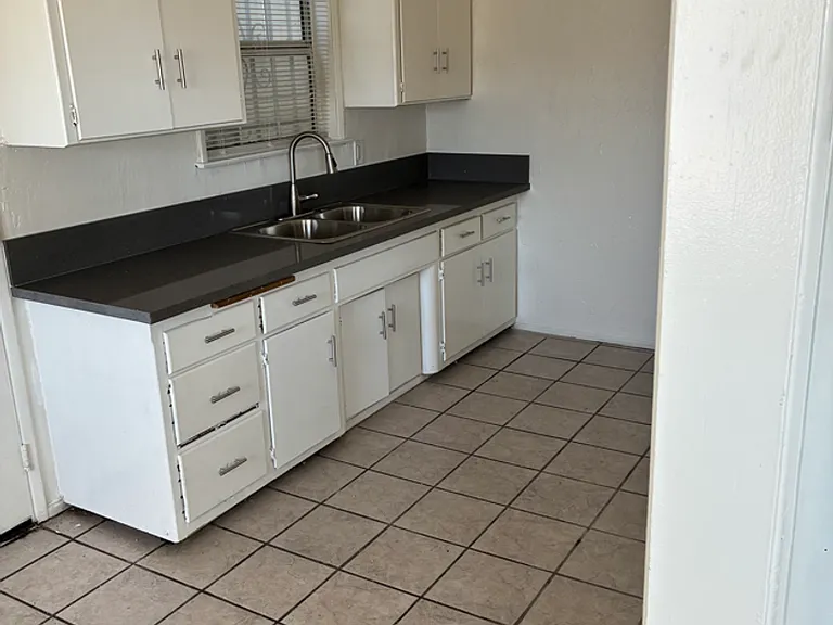 2111 W Florence Ave — Photo 1