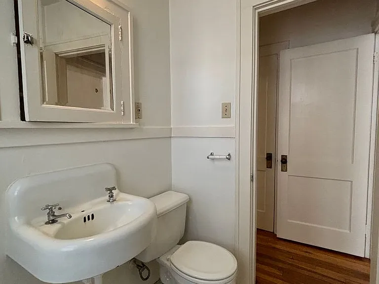 2166 Grand Ave — Photo 16