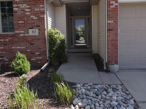 2nd image of 612 Thornbird Dr
