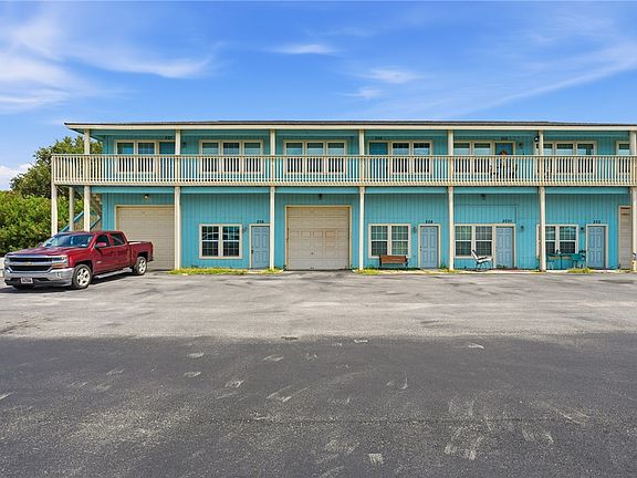 2nd image of 1809 Hillcrest Dr APT 205