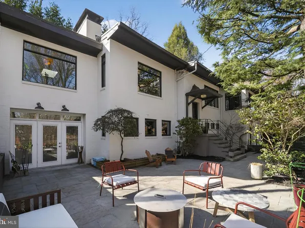 3238 Rodman St NW, Washington, DC 20008