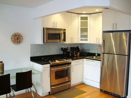 Rented by KVNY Soho | media 58