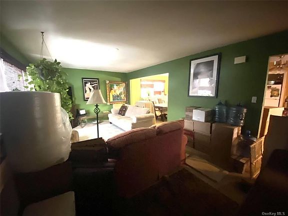 3rd image of 219 Jackson Ave