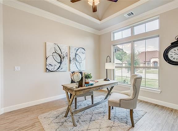 5th image of 1038 Anna Cir