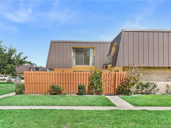 5793 SE Windsong Ln, Stuart, FL 34997