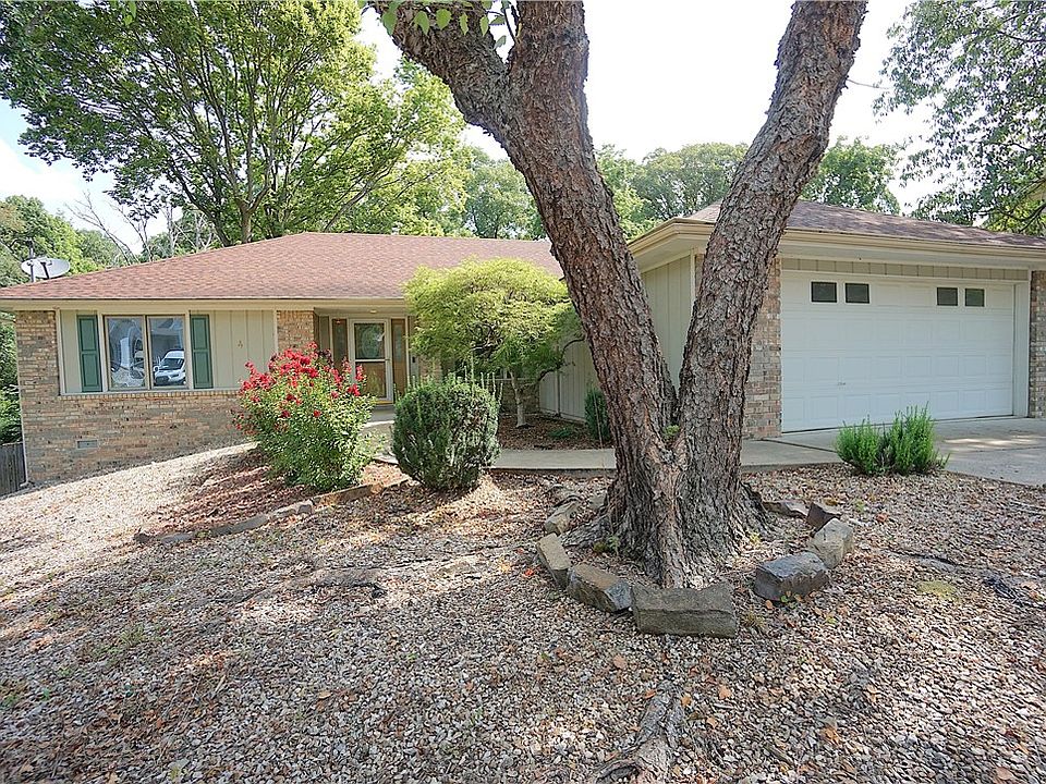 1st image of 4 Dinton Cir
