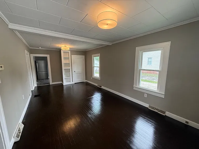 7596 Broad St #A — Photo 2