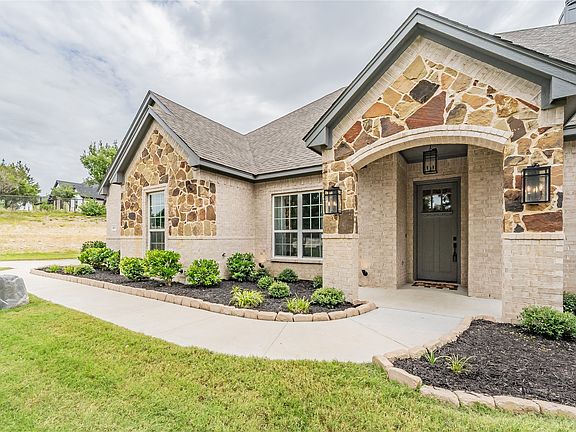 3rd image of 4033 Overlook Way