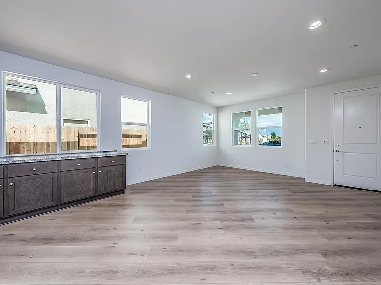 2563 Chianti Way — Photo 4
