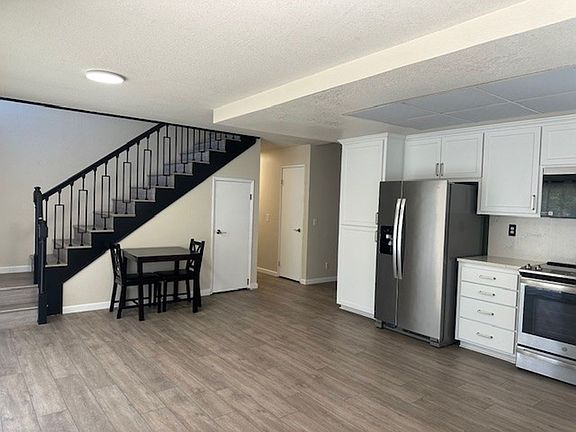 3rd image of 7411 Crawford Dr
