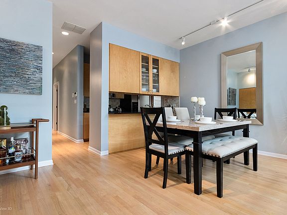 DiningRoom