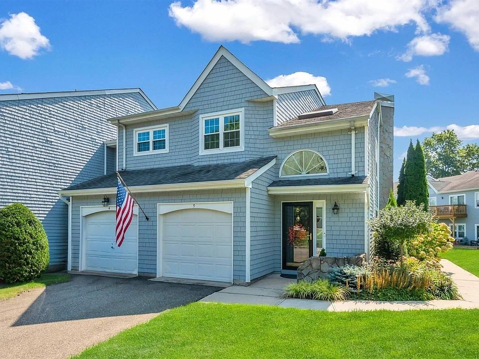 1st image of 5 Lakebridge Drive #5
