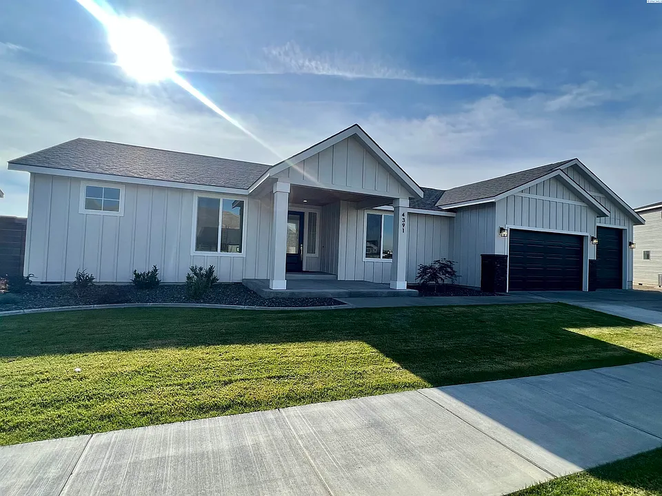 4391 Lolo Way