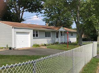 13 Maple Ln, Howell, NJ 07731