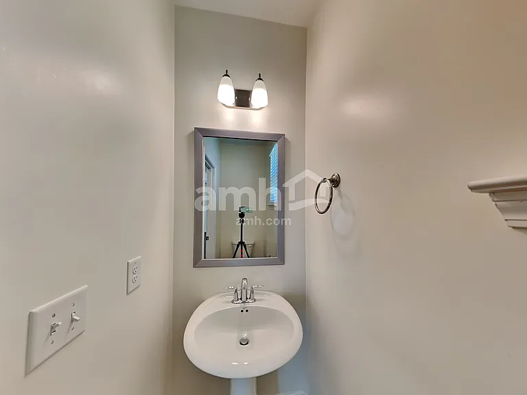 124 Cobblestone Dr — Photo 8