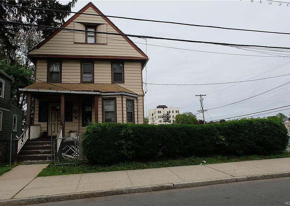2nd image of 75 Brook St