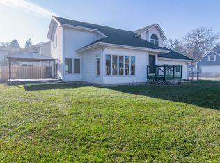 97 Mark Ln, Fox Lake, IL 60020