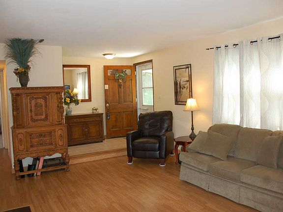 4th image of 1818 Largo Ct