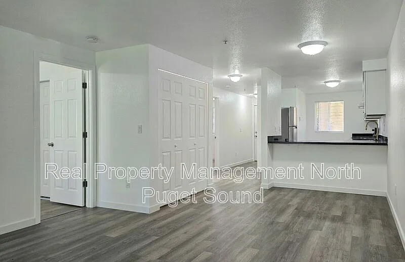 2 bed, 2.0 bath, 830 sqft, $1,695 — Photo 4