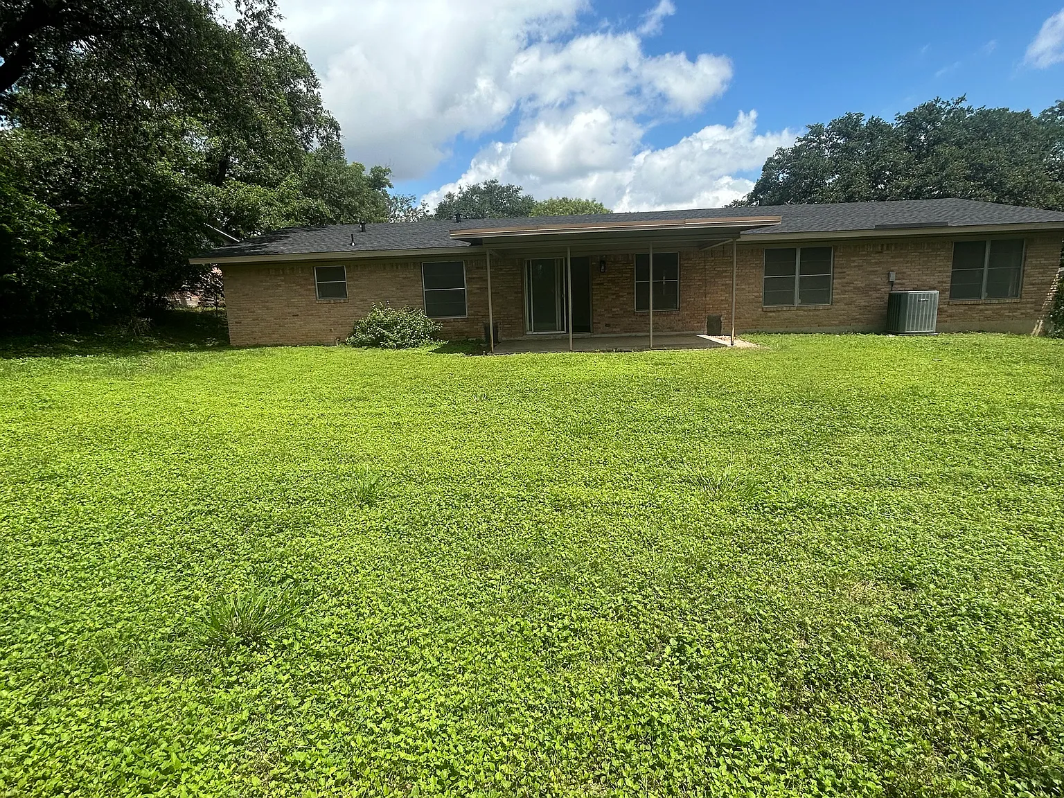 3 bed, 1751 sqft, $1,950 — Photo 3