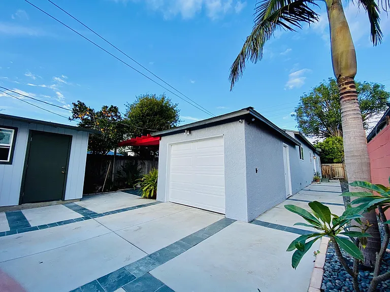 4919 S Centinela Ave — Photo 20
