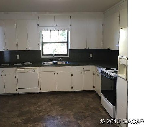 3rd image of 7910 NE 246th Ter