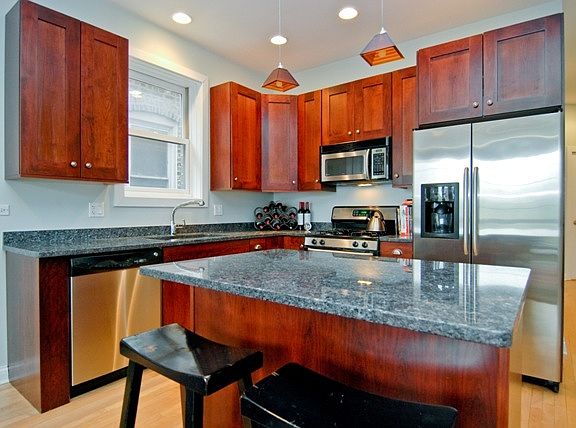 2nd image of 1331 N Greenview Ave #2