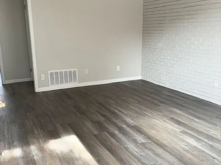 Fairway Apartments — Photo 34