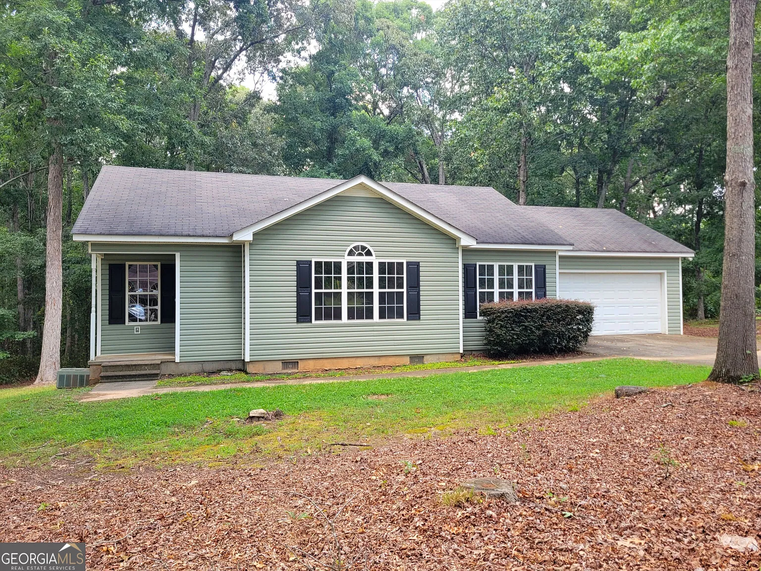 3 bed, 2.0 bath, 1252 sqft, $1,875 — Photo 3