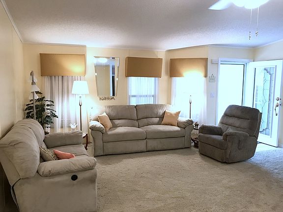 3rd image of 184 Lake Huron Dr