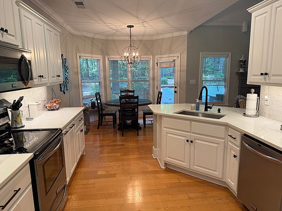 5th image of 2996 Whitlow Creek Dr