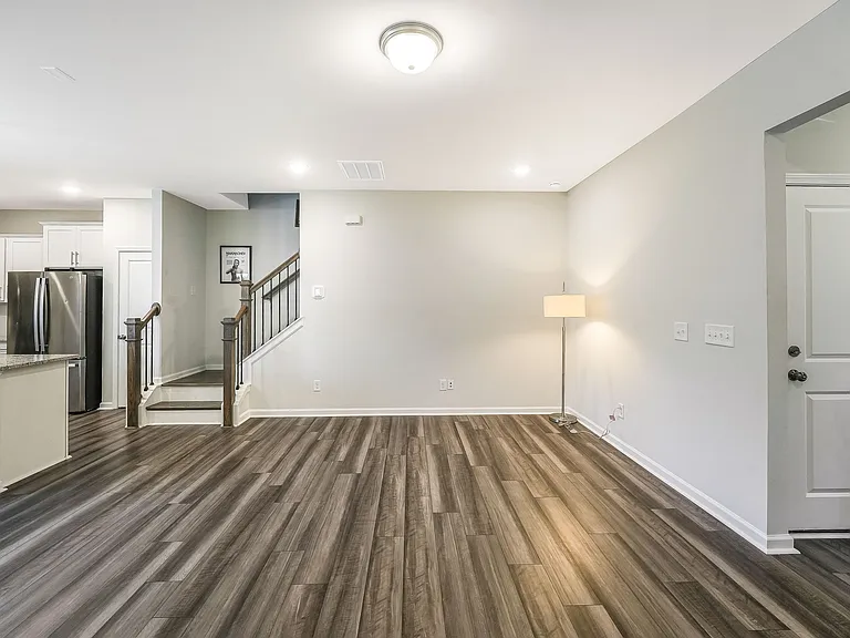 616 Glen Clova Dr — Photo 5