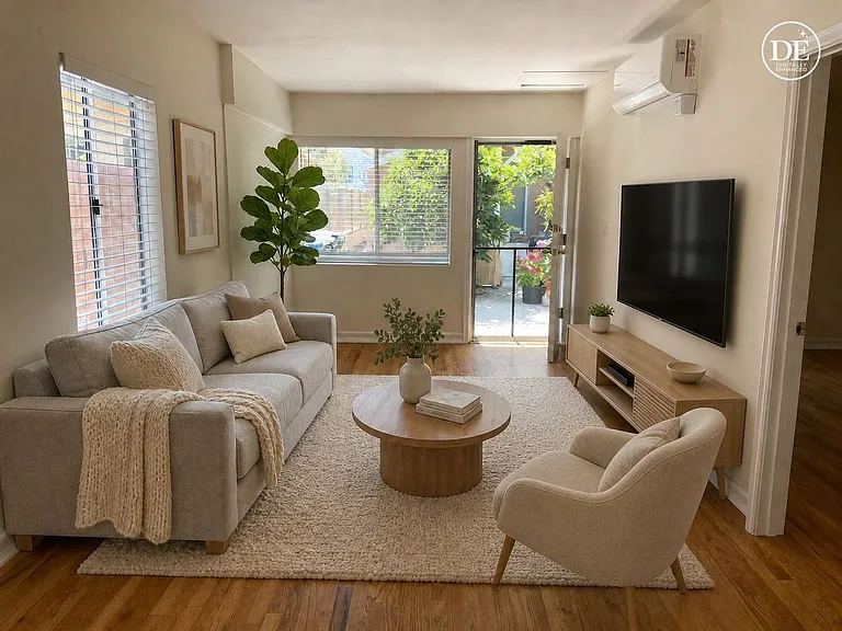 1445 Echo Park Ave — Photo 1